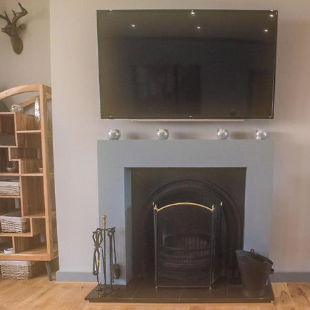 Luxury Super Central Cottage With A Hot Tub/ Gym Portree Exterior photo
