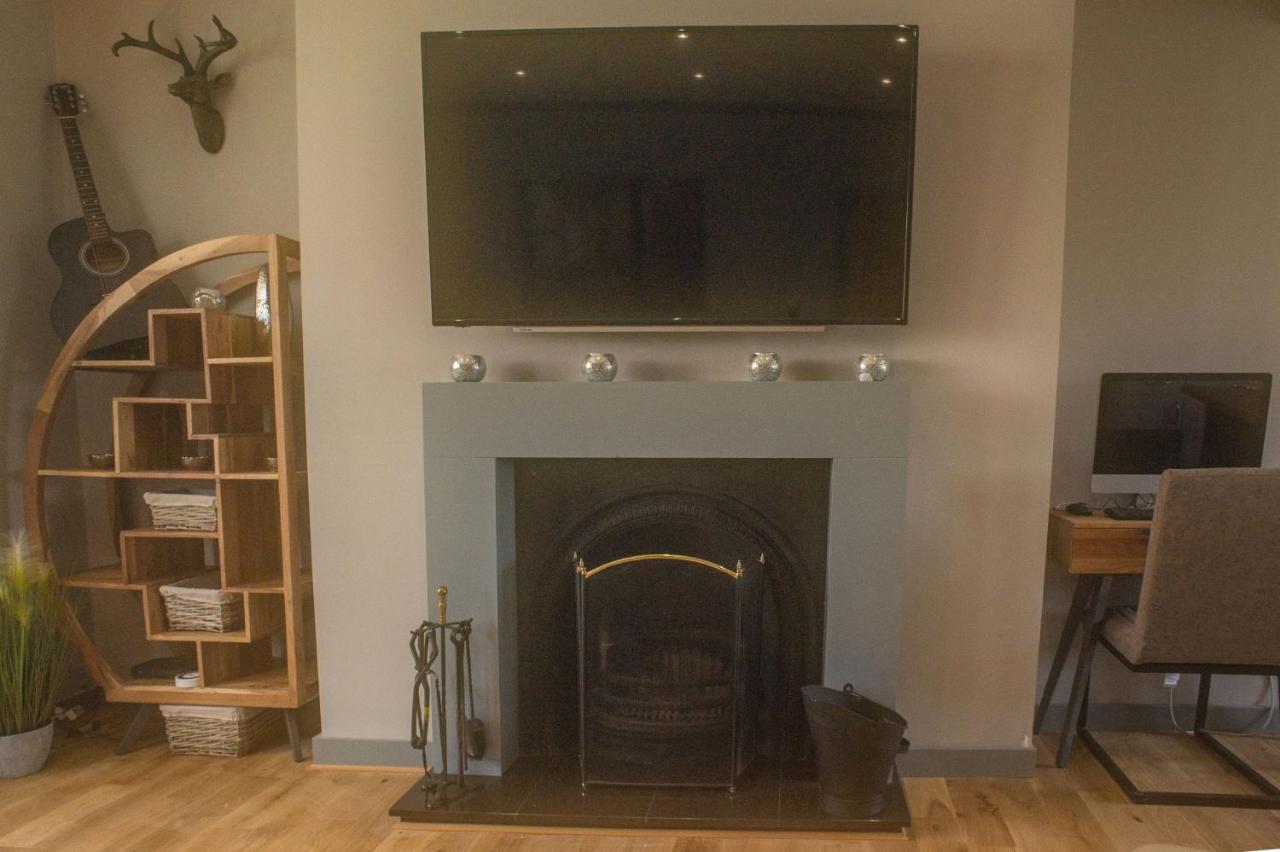 Luxury Super Central Cottage With A Hot Tub/ Gym Portree Exterior photo