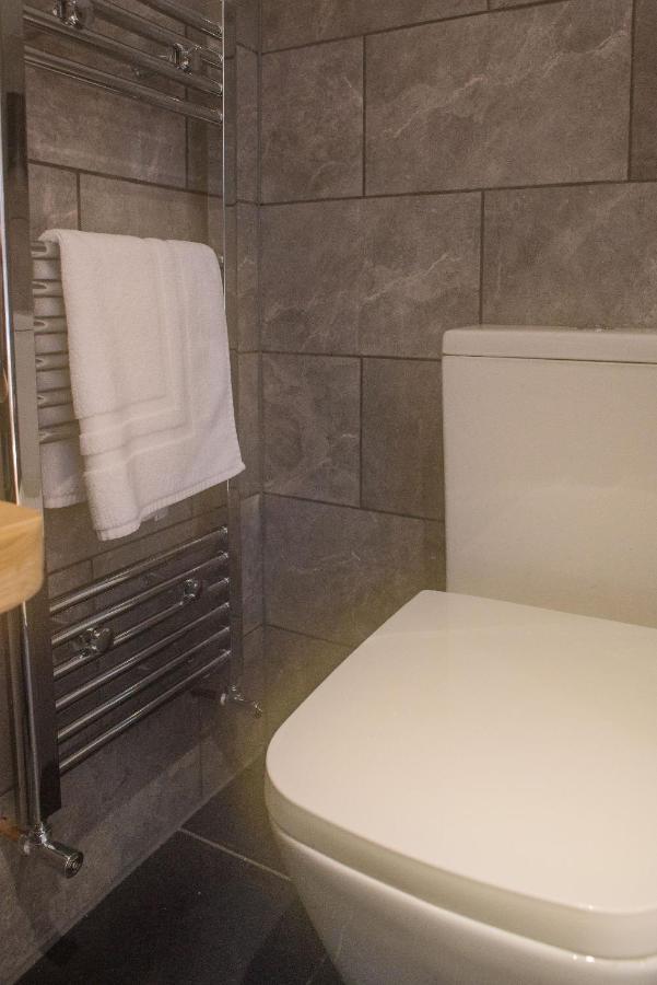 Luxury Super Central Cottage With A Hot Tub/ Gym Portree Exterior photo